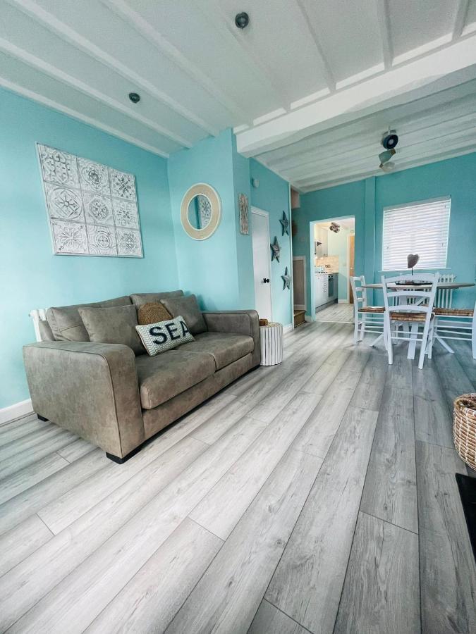 The Rambler'S Rest Cottage, Parkgate, Wirral Parkgate  Dış mekan fotoğraf